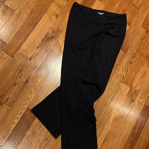 Tuff athletics black slightly flare low rise bootcut yoga pants Sz L - Picture 14 of 14